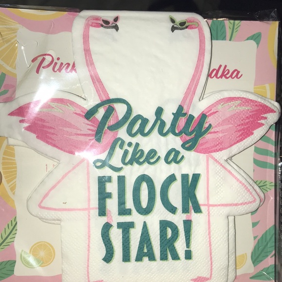 Assortment of tropical themed cocktail party napkins. - Picture 6 of 15